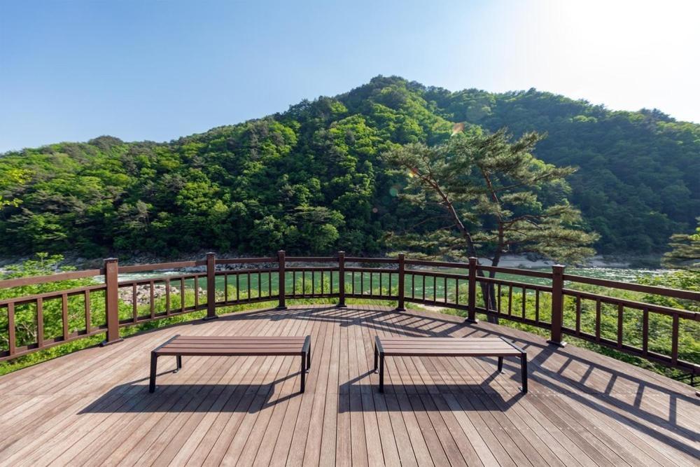 Hotel Inje Naerincheon Glamping Exterior foto